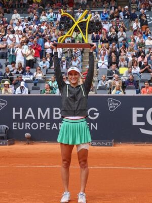 Bernarda Pera tennis champion