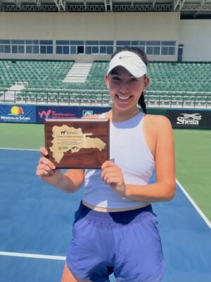 Stacey Fung tennis champion